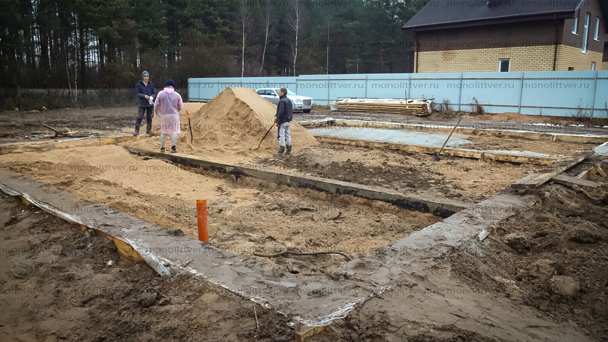 Фундамент, ростверк, плита, ростверк на сваях, ростверк с плитой, утепленная плита,
									устройство, монолитный, фото фундамент, Как построить фундамент фото