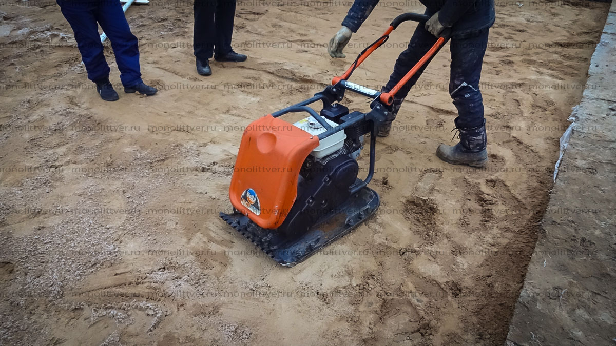 Фундамент, ростверк, плита, ростверк на сваях, ростверк с плитой, утепленная плита,
									устройство, монолитный, фото фундамент, Как построить фундамент фото