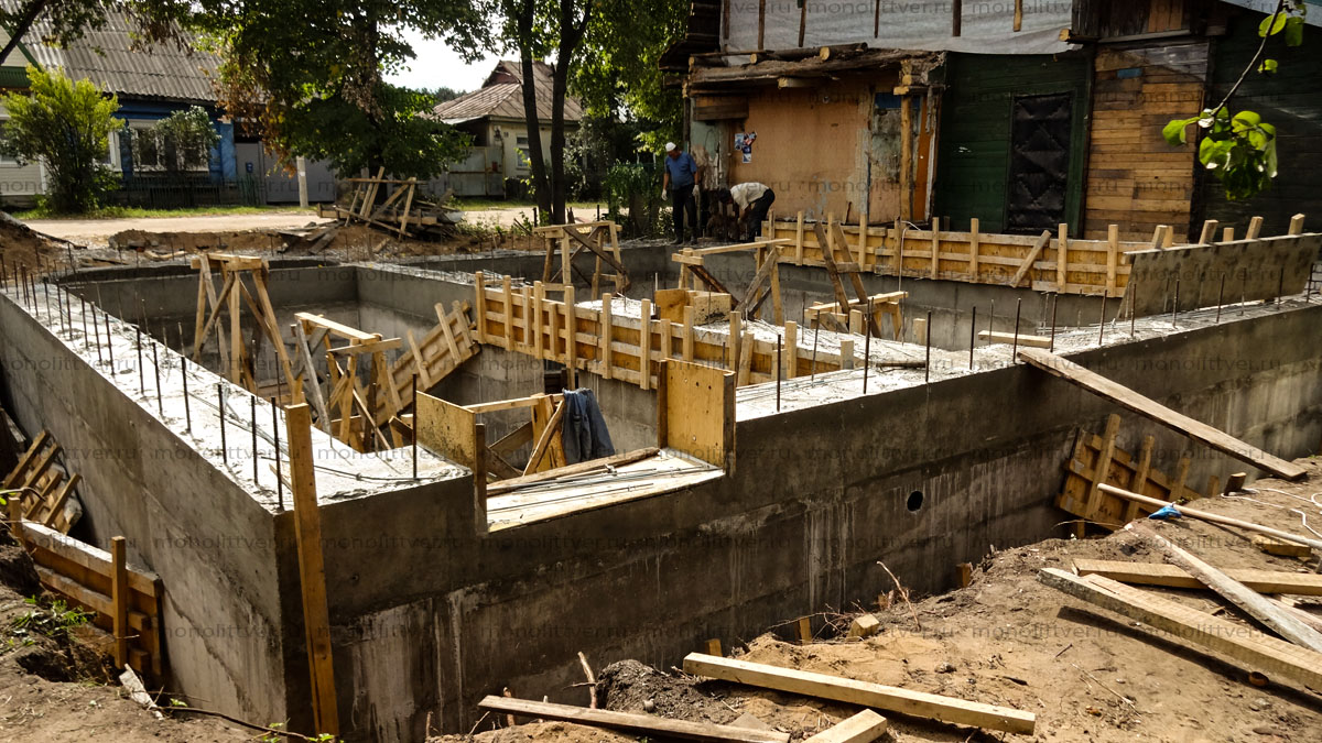 Фундамент, ростверк, плита, ростверк на сваях, ростверк с плитой, утепленная плита,
									устройство, монолитный, фото фундамент, Как построить фундамент фото