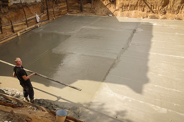 Монолитный фундамент лента, монолитный фундамент плита, цокольный этаж, фундаментная ванна, Фундамент лента на плите